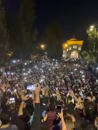الآلاف يُقسمون على حماية المسجد الأقصى والدفاع عنه - فيديو