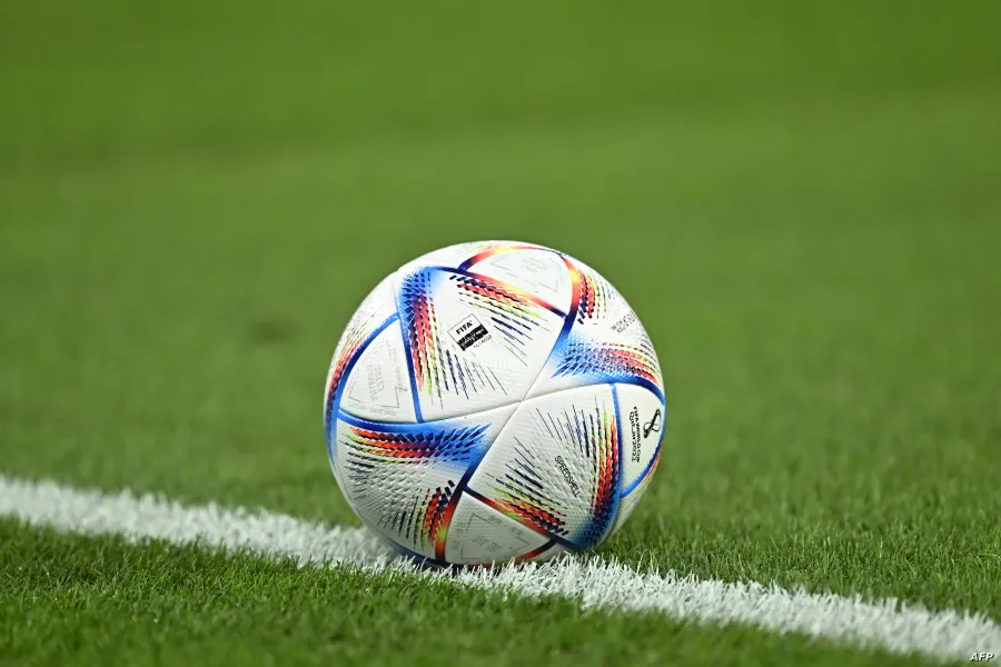 سهرة كروية مجنونة.. مباريات نارية اليوم.. إليك المواعيد والقنوات الناقلة