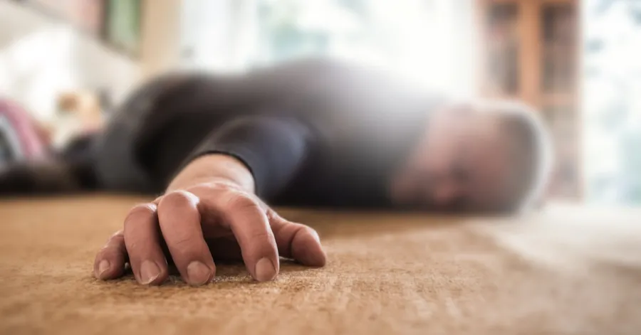 غاب عن الوعي وهو صائم.. هل يضيع أجره أم أن صيامه صحيح؟