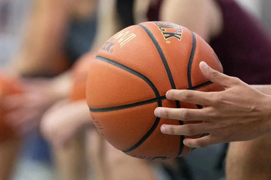 العين الحمراء للمخالفين.. لماذا احال اتحاد السلة "قمة الفيصلي واتحاد عمان" للانضباط؟