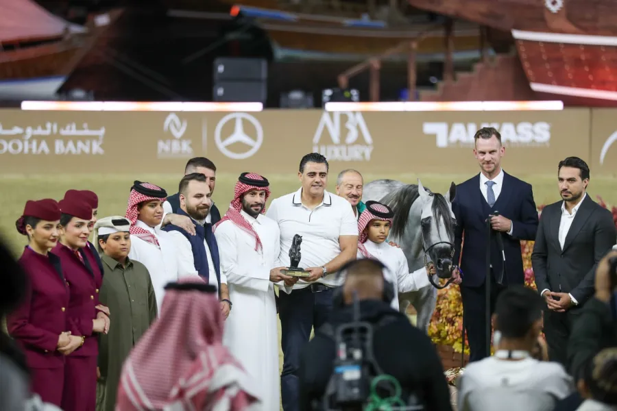 المهرة دي بارقة العائدة لمربط اليحيى لمالكه السيد محمد يحيى المحارمة تحرز  المركز الرابع في بطولة كتارا جولة الجياد العربية