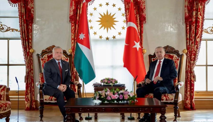 الملك والرئيس التركي يعقدان مباحثات في اسطنبول