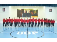 رئيس جامعة البترا يلتقي وفد الجامعة الرياضي قبيل توجهه إلى العقبة