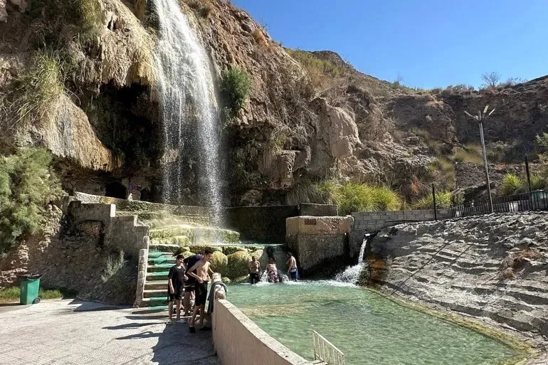 مواقع الحمامات المعدنية في الأردن وفوائدها الصحية