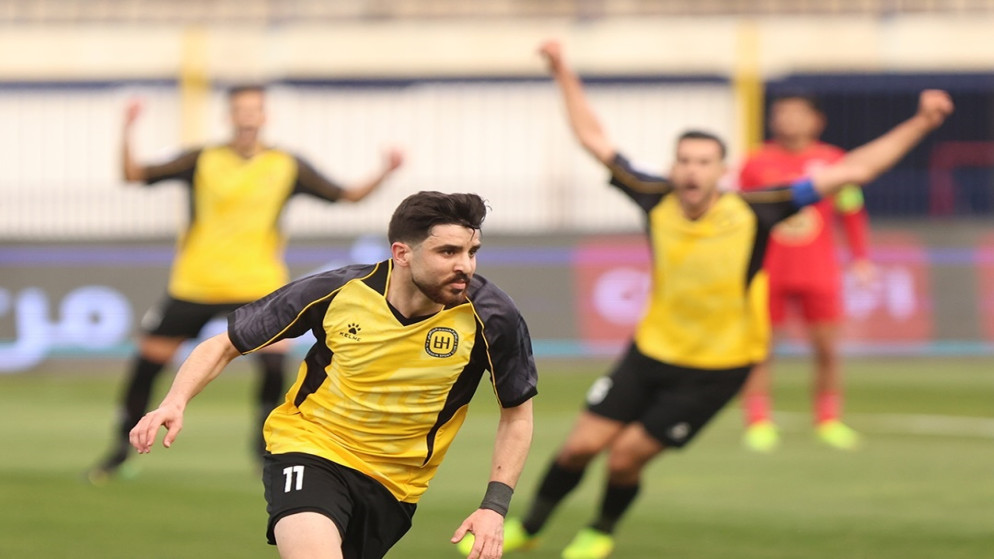 الحسين يتصدر دوري المحترفين بعد تعادل الرمثا والبقعة