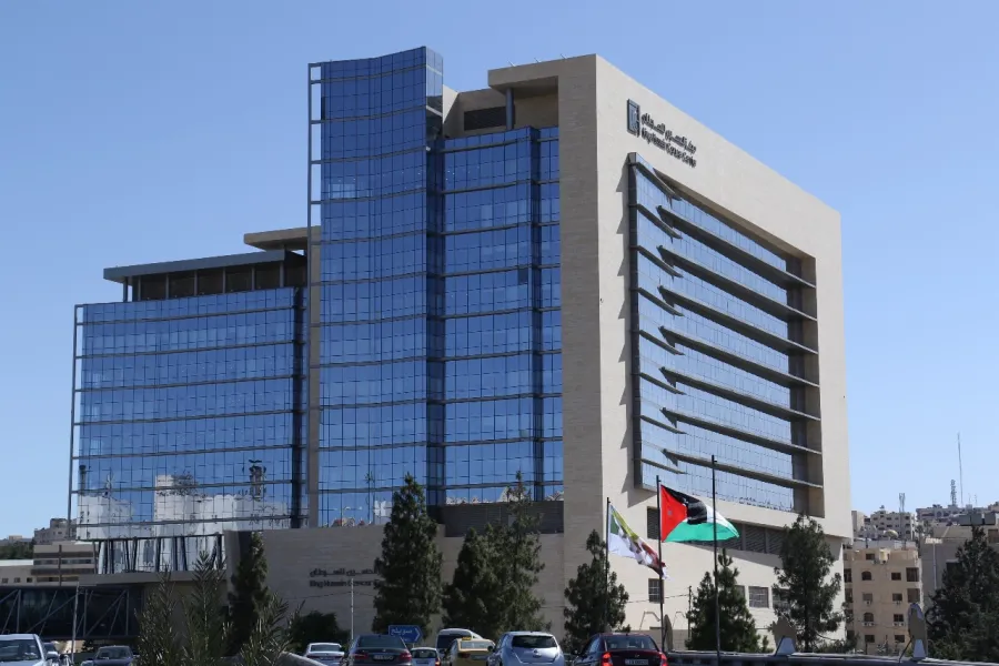 الحكومة تضخ 62 مليون دينار لبدء تامين 4.1 مليون مواطن بمركز الحسين للسرطان