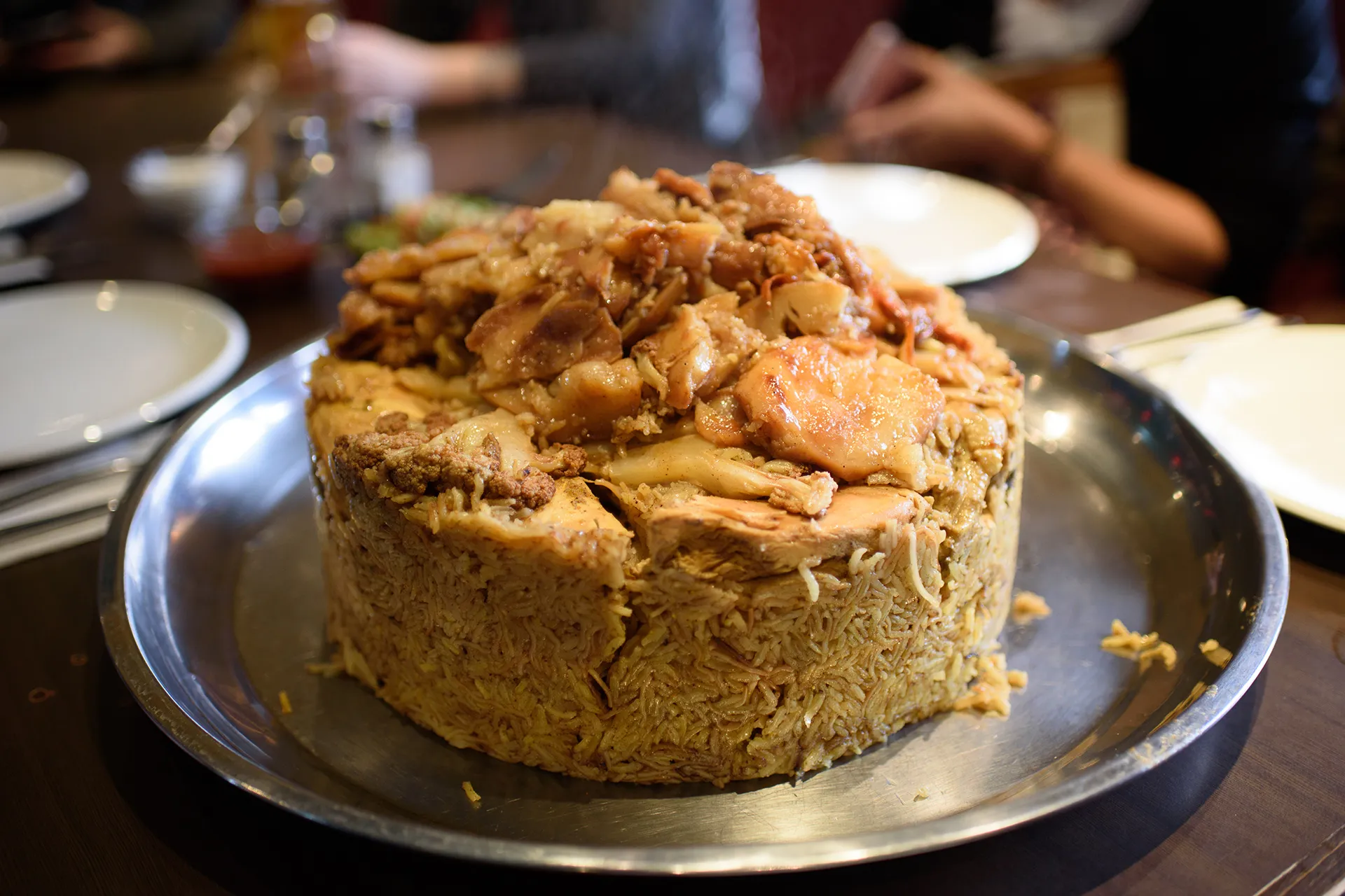 المقلوبة والكنافة والمفتول: أطباق تحكي تاريخ فلسطين وهويتها